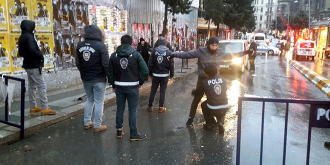 Taksim, araç trafiğine kapatıldı