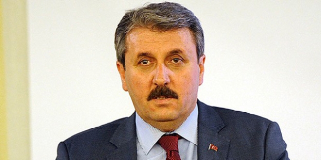 'Türkiye'nin 'evetçiler' ve 'hayırcılar' diye bölünmesi doğru değil'