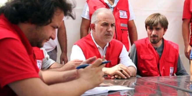 Kızılay Başkanı söylentilere twitter'dan cevap verdi