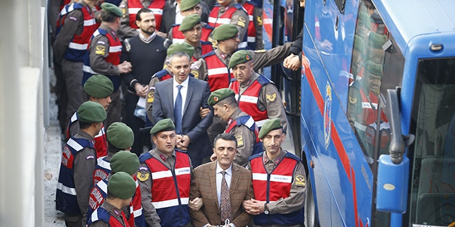 Süikast girişimi davası 2. duruşması için sanıklar toplantı salonuna getirildi