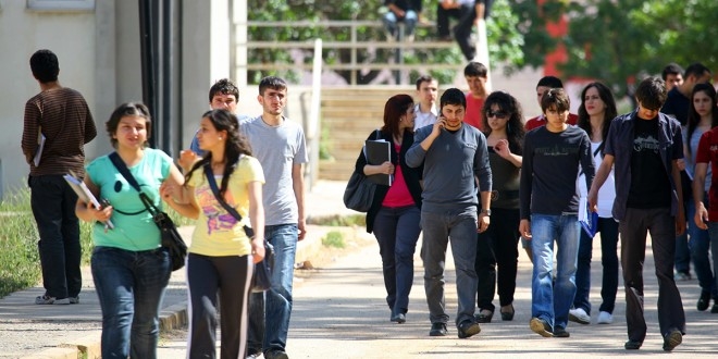 Uzaktan eğitim programlarında aksaklıklar yaşanıyor