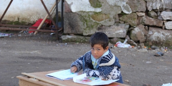 Çanakkale'de cocuklara deprem unutturulmaya çalışılıyor