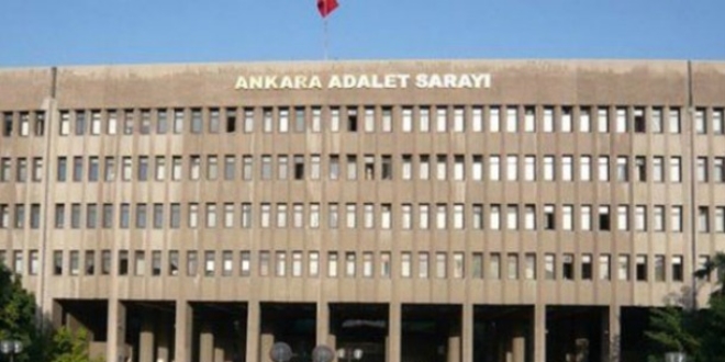 Adliye önünde '28 Şubat' eylemi