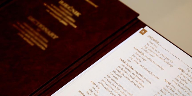 Bo�nak�a ve Arnavut�a m�fredata girdi