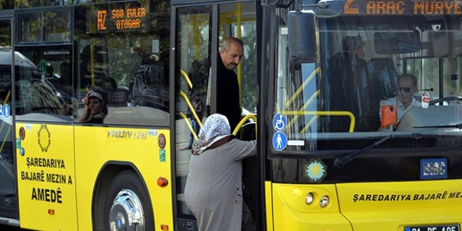 Diyarbakır'da kadınlara toplu taşımada 'durak dışı binip-inme' kolaylığı