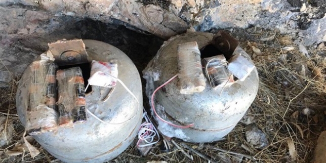 Hakkari'de bomba yapmnda kullanlan malzemeler ele geirildi