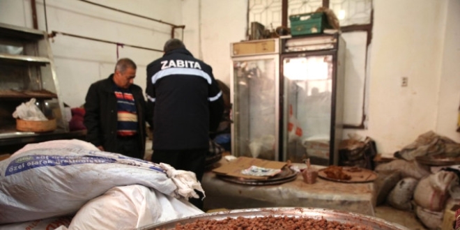 Organik diye satmışlar! Zabıta baskın düzenlemeseydi...