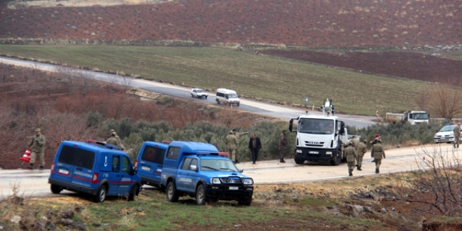 Kilis'te askeri araç şarampole devrildi: 3 asker yaralı
