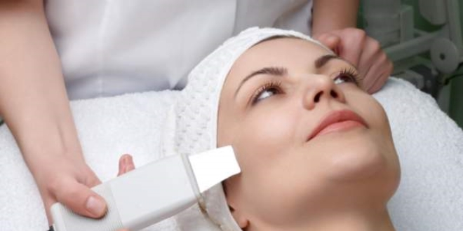 Bilin�siz ellerde yap�lan lazer uygulamalar� ciddi izler b�rakabilir