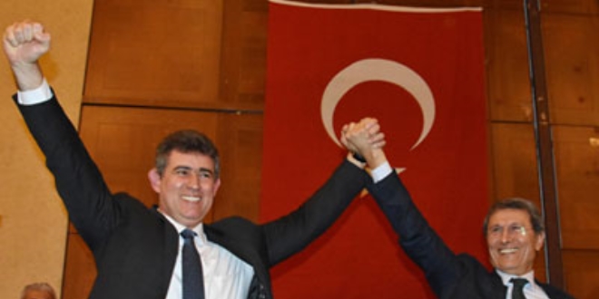 Feyzioğlu: Yazdıkları anayasa değişikliğini bilmiyorlar