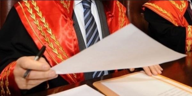 Niğde'de 9 öğretmen ve bir memurun yargılanmasına devam edildi