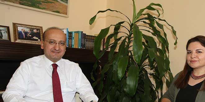 Yalçın Akdoğan: Dünyada lider buhranı Türkiye'de Erdoğan var