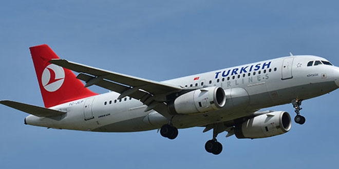 Yolcu bayılınca THY uçağı acil iniş yaptı