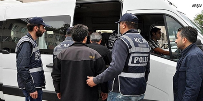 Kırşehir'de PKK operasyonu: 1'muhtar, 3 kişi gözaltında