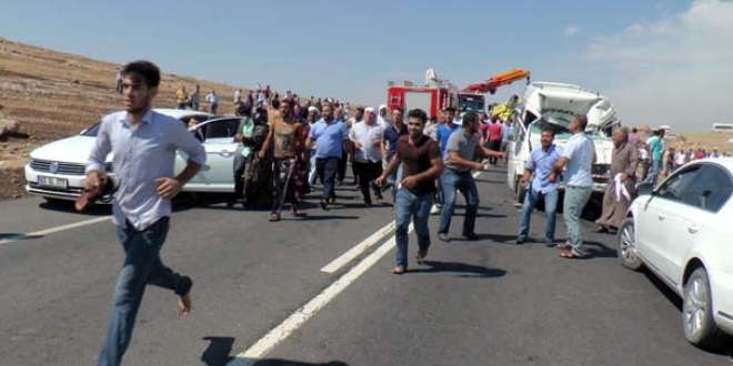 Şanlıurfa'da tır ile yolcu minibüsü çarpıştı: 1 ölü, 14 yaralı