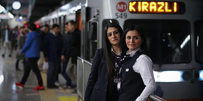 Kent uykudayken makas değiştiren anne makinistler