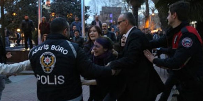 Kocaeli'de izinsiz yürüş yapmak isteyen 39 kişiyi gözaltında