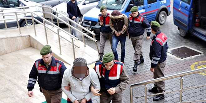 Zonguldak'ta retmenlerin de olduu 17 sankl dava ertelendi