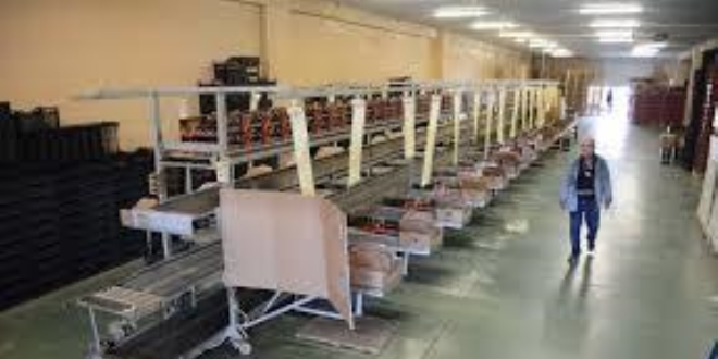 Kendi a�a�lar� i�in tasarlad��� meyve ila�lama makinesini 14 �lkeye ihra� etti