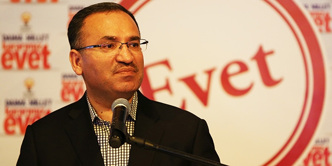 'Biz istikrar için sürekli güçlü liderler bekleyemeyiz'