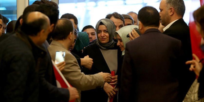Bakan Kaya yurda döndü