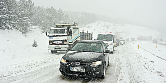 Mart kap�dan bakt�rd�; kar ya���� ba�lad�