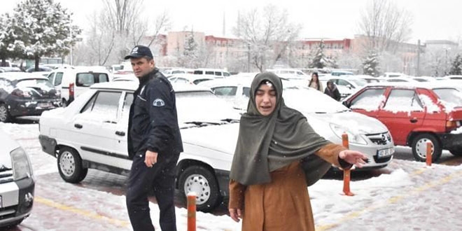 Konya'da '09.45' maduru rencilerin gzyalar