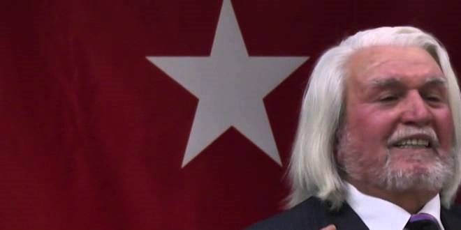 'Referandum şiirimi Cumhurbaşkanı Erdoğan'la okumak istiyorum'