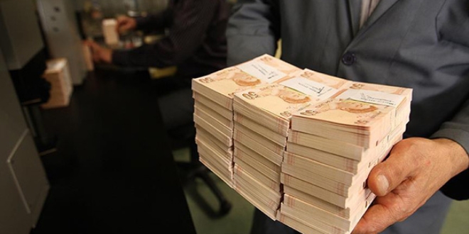 Türk lirası Merkez Bankasının adımları ile güçleniyor