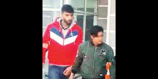 Halı sahada maç yapan bankacıların 100 bin TL'si çalındı