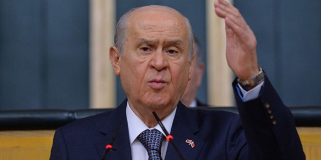 Devlet Bahçeli'den Deniz Baykal'a tepki