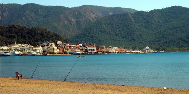 Mu�la'da mart g�ne�inde deniz keyfi