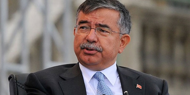 Yılmaz: Yardımcı kitapları yasakladık ama...