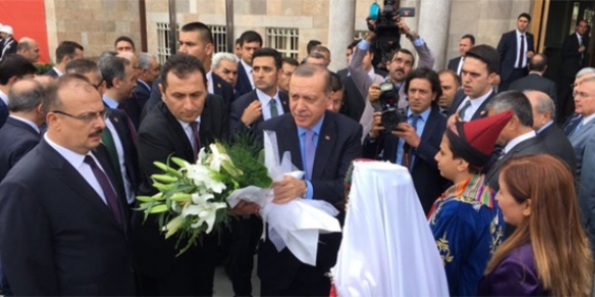 Erdoan ve Yldrm anakkale Valiliini ziyaret etti
