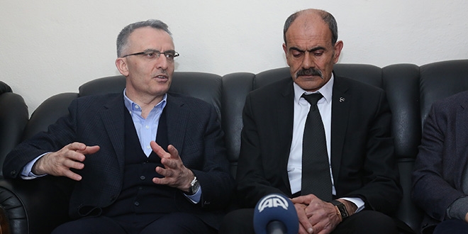 Bakan Ağbal, MHP il başkanlığını ziyaret etti