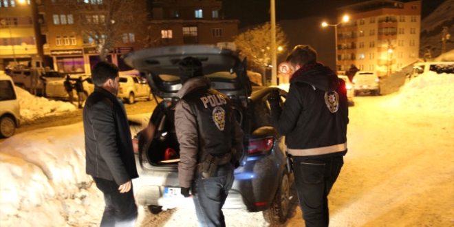 Hakkari'de 500 polisin katlmyla huzur operasyonu