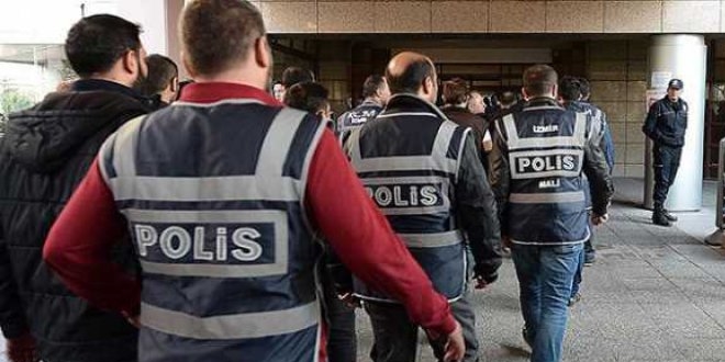 Uşak'ta 10 üniversite öğrencisi gözaltına alındı