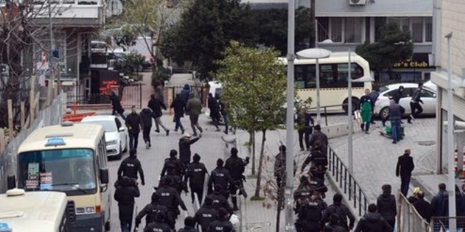 Bak�rk�y'de 'izinsiz nevruz kutlamas�'na �nlem