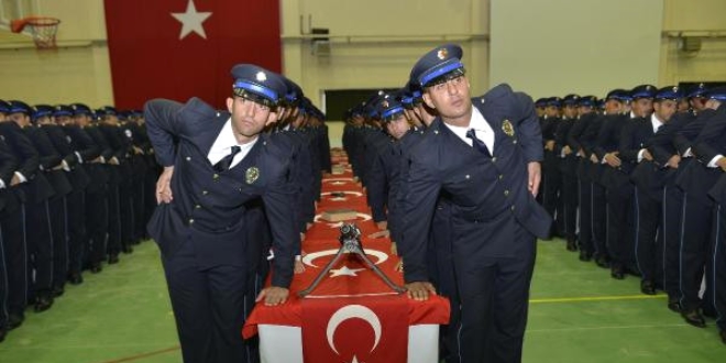 Valisi Aksoy'dan yeni mezun polislere 'Gaffar Okkan' rnei