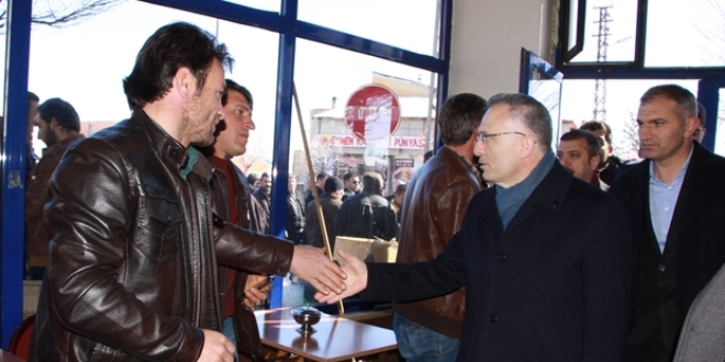 Maliye Bakanı Ağbal 'çocuk köy odası' açtı