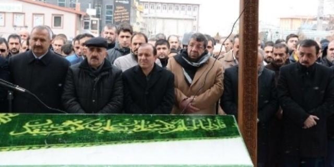 Kalp krizi geçiren Ak Parti'li başkan yardımcısı öldü
