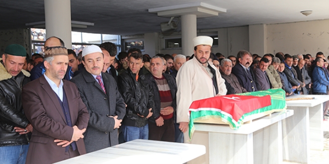 Derste bıçakla öldürülen lise öğrencisi defnedildi