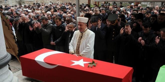 Kanserden ölen uzman onbaşı toprağa verildi