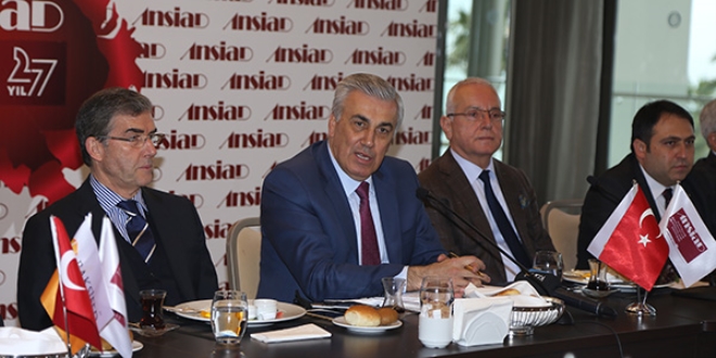 'Türkiye'yi kısır sistem tartışmalarından çıkarmak gerekiyor'
