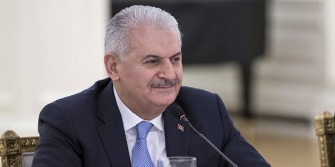 Başbakan Yıldırım, Iğdır'da öğrencilerle bir araya geldi
