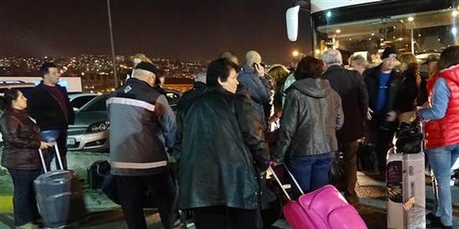 Bulgar fanatikler yolu kesti ama Türkler akın akın gidiyorlar