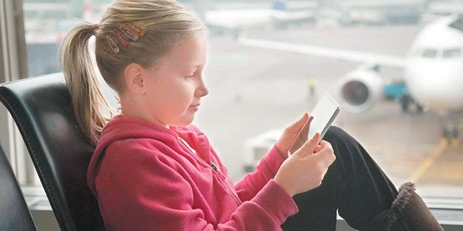 İngiltere'nin elektronik cihazla uçuş yasağı bugün tarifeli seferde uygulandı
