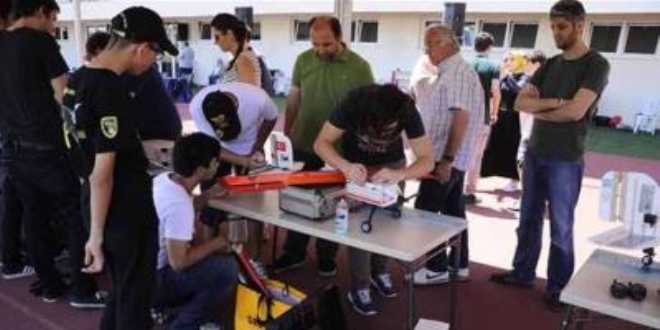 İstanbul'da liseler arası bilişim kampı sürüyor