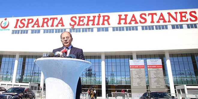 Sa�l�k Bakan� Akda�: �ehir hastanelerinin hi�bir fark� yok