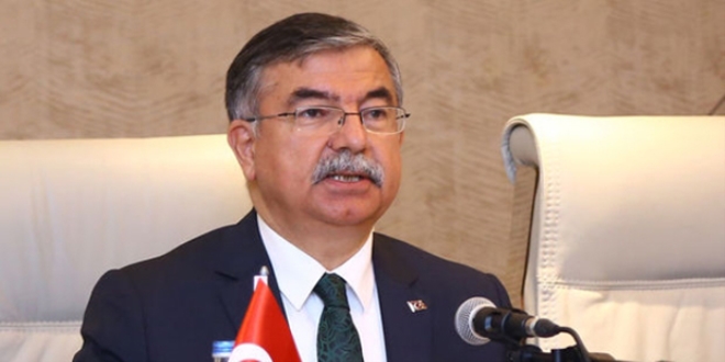 Y�lmaz: Bu millet yanl�� adam�n yan�nda durmaz